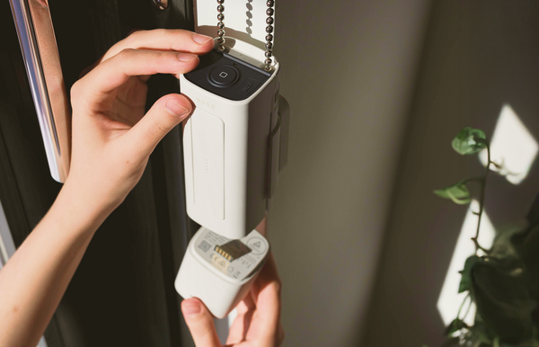 Which Smart Devices Allow for Easy DIY Installation on Existing Window Treatments?